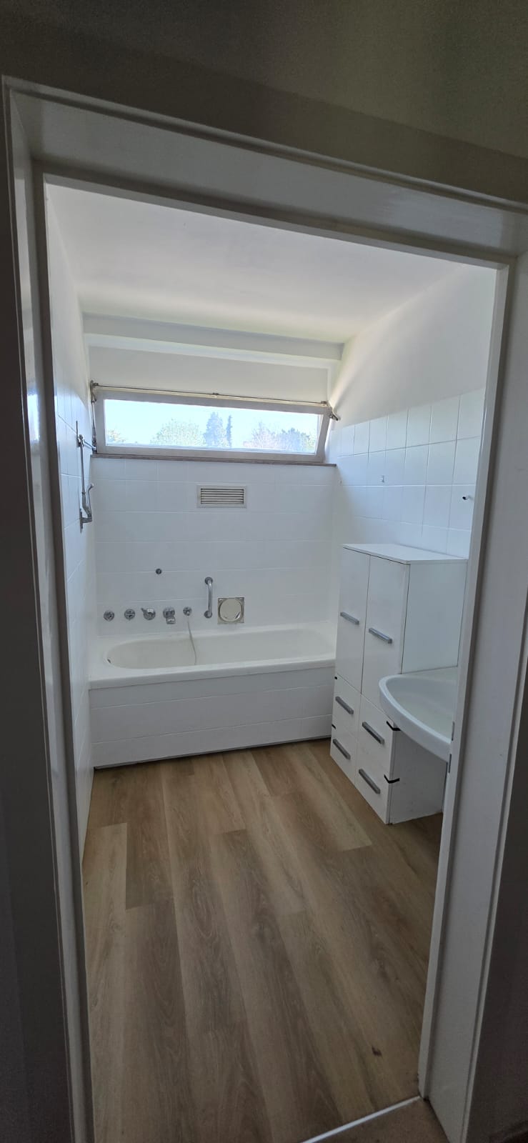 Nachher: Badezimmer Fliesen anstrich Göppingen – Maler Wildstein