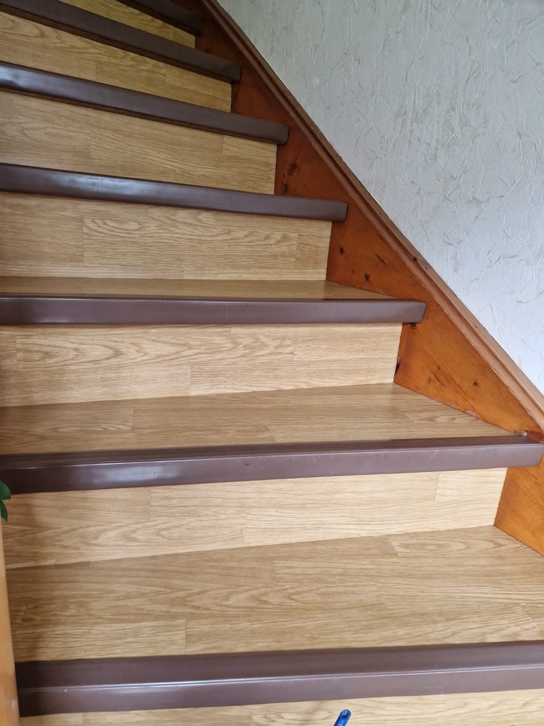 Vorher: Renovierung Treppe Innenbereich – Maler Wildstein